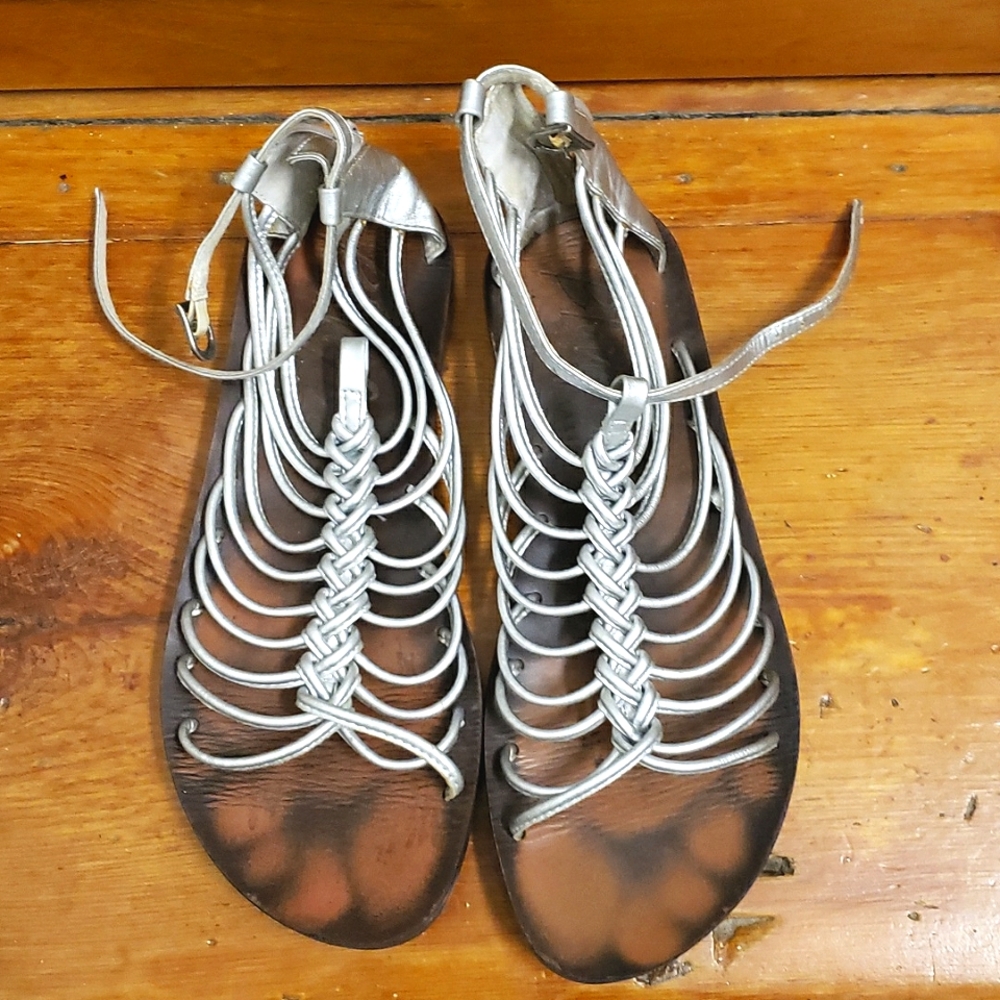 Gladiator sandals women's sz 9, silver Blowfish